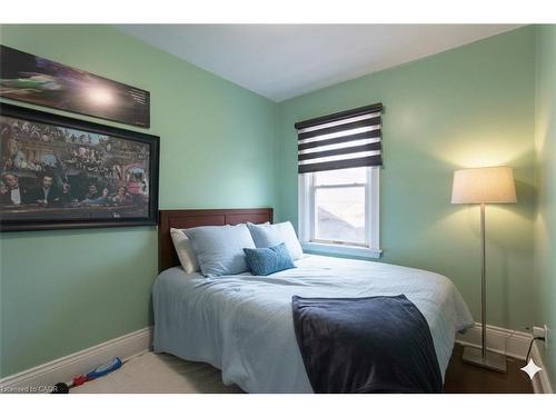 246 Cope Street, Hamilton, ON - Indoor Photo Showing Bedroom