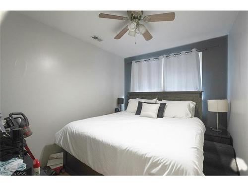 246 Cope Street, Hamilton, ON - Indoor Photo Showing Bedroom