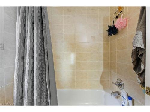 246 Cope Street, Hamilton, ON - Indoor Photo Showing Bathroom