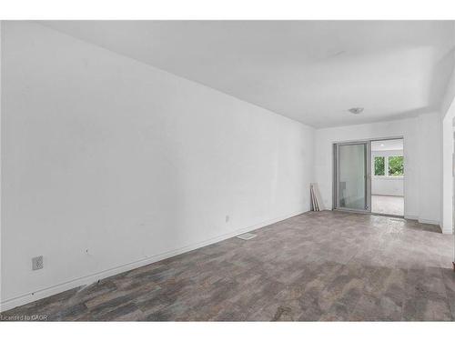 135 Madison Avenue S, Kitchener, ON - Indoor Photo Showing Other Room