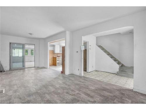 135 Madison Avenue S, Kitchener, ON - Indoor Photo Showing Other Room