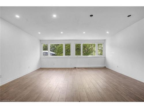 135 Madison Avenue S, Kitchener, ON - Indoor