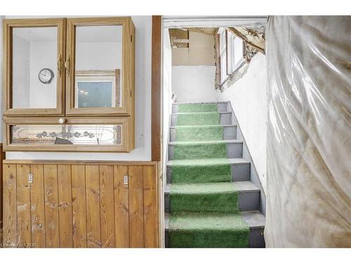 135 Madison Avenue S, Kitchener, ON - Indoor Photo Showing Other Room