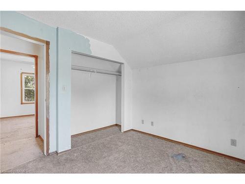 135 Madison Avenue S, Kitchener, ON - Indoor Photo Showing Other Room