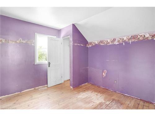 135 Madison Avenue S, Kitchener, ON - Indoor Photo Showing Other Room