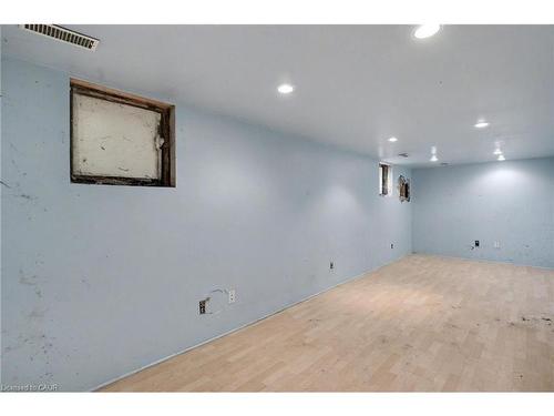 135 Madison Avenue S, Kitchener, ON - Indoor