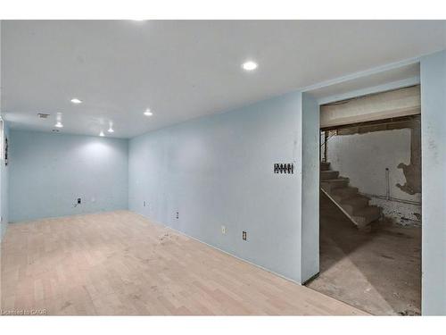 135 Madison Avenue S, Kitchener, ON - Indoor