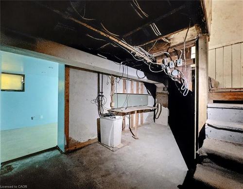 135 Madison Avenue S, Kitchener, ON - Indoor