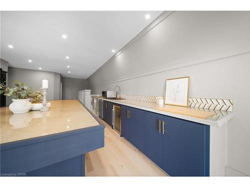 23 Cameron Drive, Ancaster, ON - Indoor