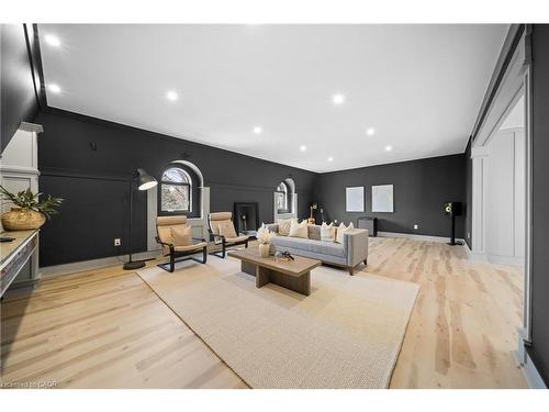 23 Cameron Drive, Ancaster, ON - Indoor Photo Showing Other Room