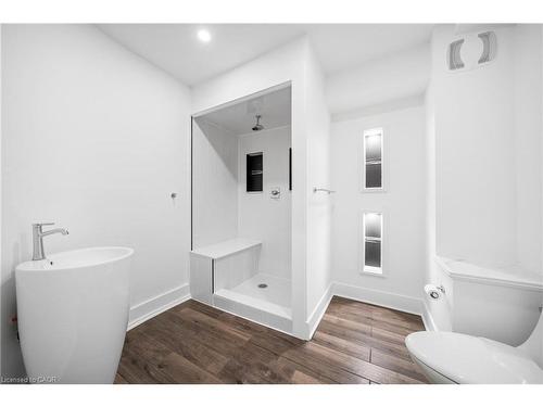 23 Cameron Drive, Ancaster, ON - Indoor Photo Showing Bathroom