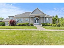 3689 Cardinal Drive  Niagara Falls, ON L2H 2Y1