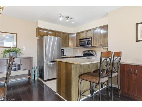 1402-330 Prince Charles Drive S, Welland, ON - Indoor Photo Showing Kitchen