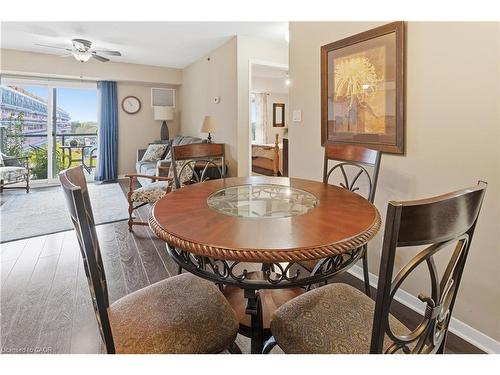 1402-330 Prince Charles Drive S, Welland, ON - Indoor Photo Showing Dining Room