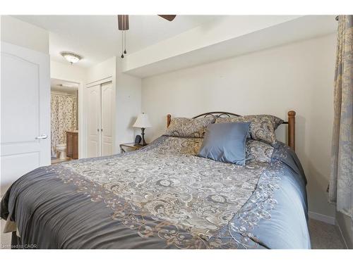 1402-330 Prince Charles Drive S, Welland, ON - Indoor Photo Showing Bedroom