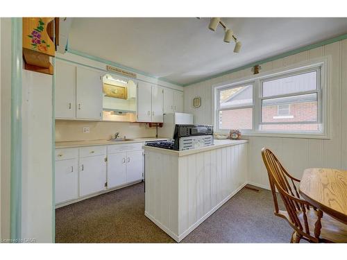 174 Union Street E, Waterloo, ON - Indoor Photo Showing Kitchen