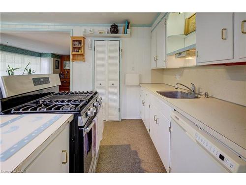 174 Union Street E, Waterloo, ON - Indoor Photo Showing Kitchen