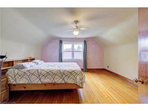 174 Union Street E, Waterloo, ON - Indoor Photo Showing Bedroom