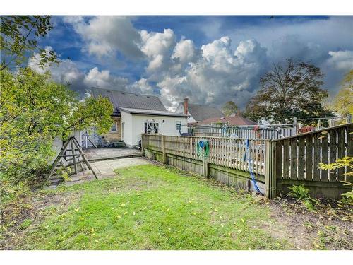 174 Union Street E, Waterloo, ON - Outdoor