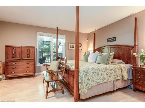 372 Gatestone Boulevard, Waterloo, ON - Indoor Photo Showing Bedroom