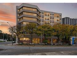 PH10-66 Bay Street S Hamilton, ON L8P 4Z6