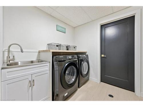 459 Drummerhill Crescent, Waterloo, ON - Indoor Photo Showing Laundry Room