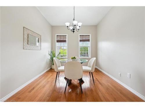 1617 Gowling Terrace, Milton, ON - Indoor Photo Showing Dining Room