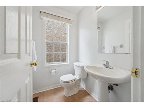 1617 Gowling Terrace, Milton, ON - Indoor Photo Showing Bathroom