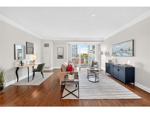 503-65 Port Street E, Mississauga, ON - Indoor Photo Showing Living Room