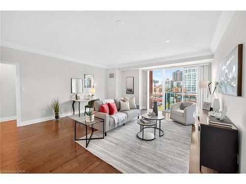 503-65 Port Street E, Mississauga, ON - Indoor Photo Showing Living Room