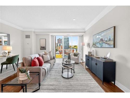 503-65 Port Street E, Mississauga, ON - Indoor Photo Showing Living Room