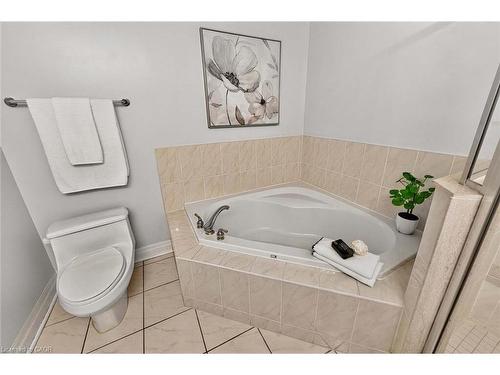 503-65 Port Street E, Mississauga, ON - Indoor Photo Showing Bathroom