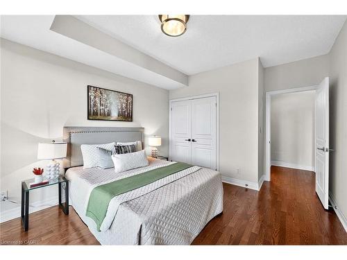 503-65 Port Street E, Mississauga, ON - Indoor Photo Showing Bedroom