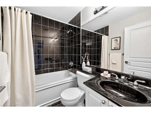 503-65 Port Street E, Mississauga, ON - Indoor Photo Showing Bathroom