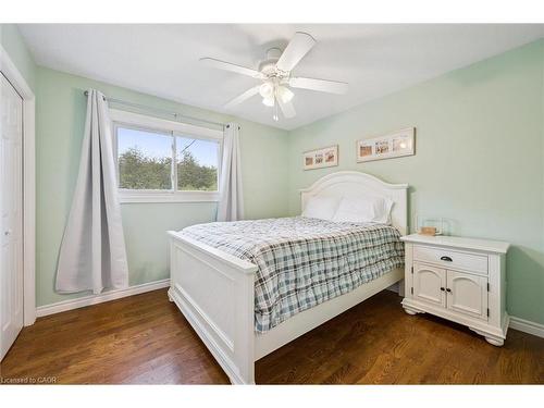6548 Beatty Line N, Fergus, ON - Indoor Photo Showing Bedroom