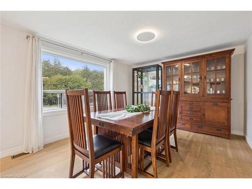 6548 Beatty Line N, Fergus, ON - Indoor Photo Showing Dining Room