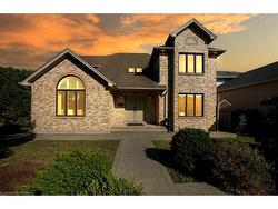 126 Montmorency Drive  Hamilton, ON L8K 6R1