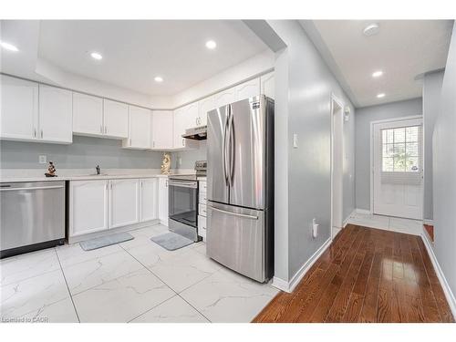 4 Vauxhall Crescent, Brampton, ON - Indoor Photo Showing Kitchen With Stainless Steel Kitchen