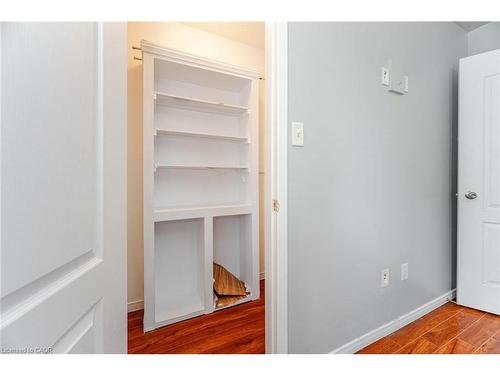 4 Vauxhall Crescent, Brampton, ON - Indoor