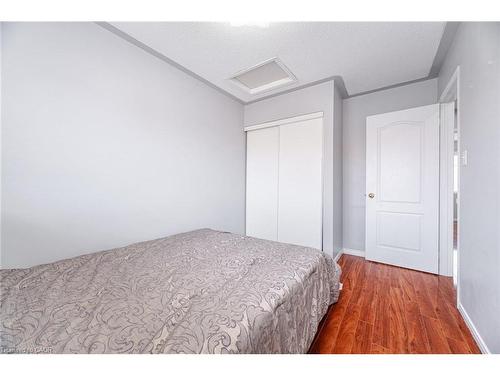 4 Vauxhall Crescent, Brampton, ON - Indoor Photo Showing Bedroom