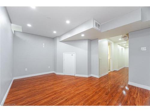 4 Vauxhall Crescent, Brampton, ON - Indoor