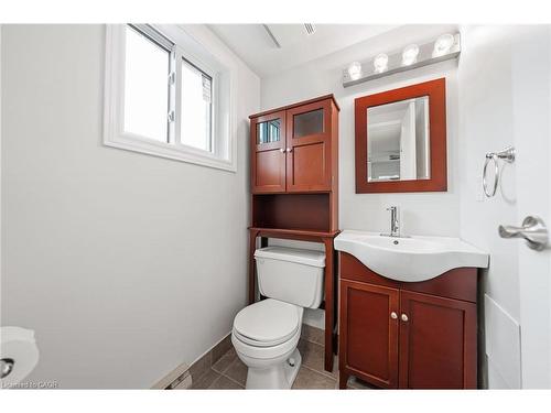 406-15 Hofstetter Avenue, Kitchener, ON - Indoor Photo Showing Bathroom