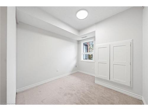 406-15 Hofstetter Avenue, Kitchener, ON - Indoor Photo Showing Other Room