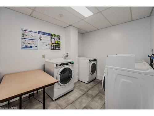 406-15 Hofstetter Avenue, Kitchener, ON - Indoor Photo Showing Laundry Room