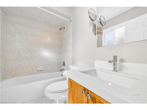 2456 Lazio Lane, Oakville, ON - Indoor Photo Showing Bathroom
