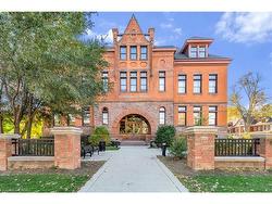 304-200 Stinson Street  Hamilton, ON L8N 4J5