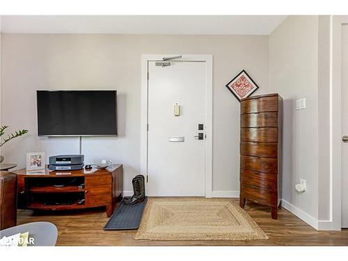 233 Westminster Drive S, Cambridge, ON - Indoor