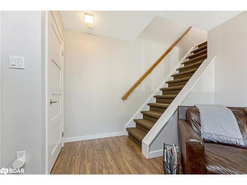 233 Westminster Drive S, Cambridge, ON - Indoor Photo Showing Other Room