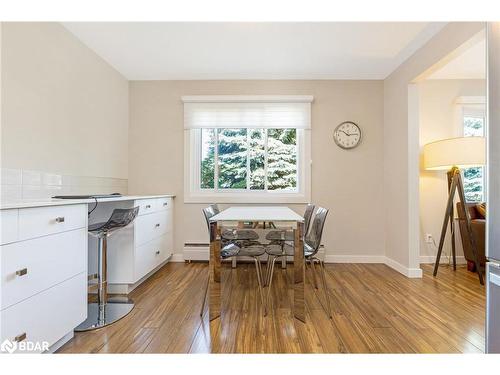 233 Westminster Drive S, Cambridge, ON - Indoor Photo Showing Dining Room
