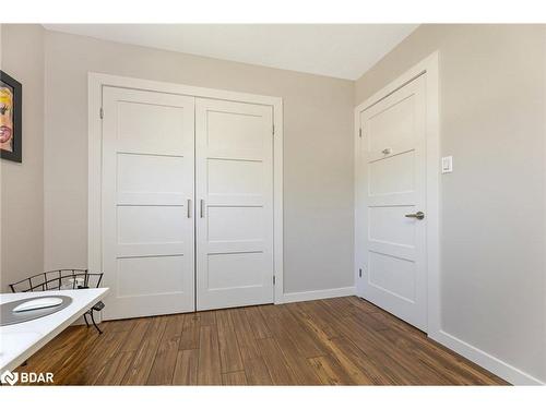 233 Westminster Drive S, Cambridge, ON - Indoor Photo Showing Other Room